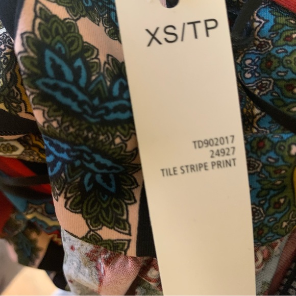 New T Tahari Multi Colored Flowy Maxi Dress - Picture 16 of 16